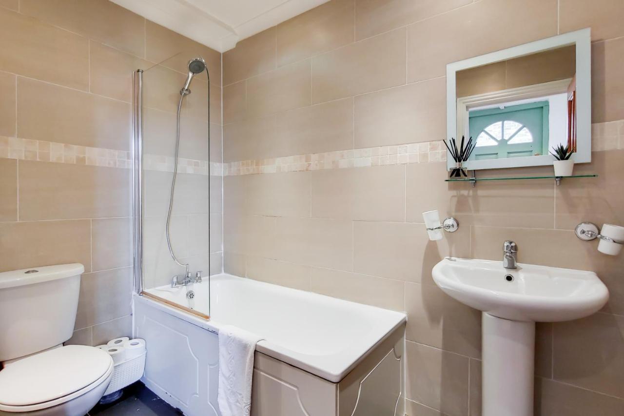Welcomestay Tooting Broadway 3 Bedroom Apartment Лондон Екстер'єр фото